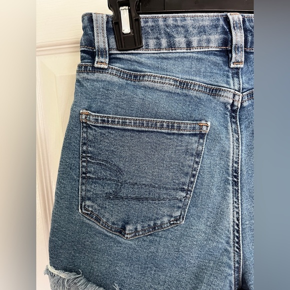 American Eagle Jean Mom Shorts - Picture 13 of 14